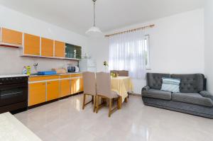Apartment Milka i Milan 
