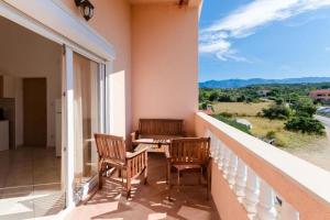 One-Bedroom Apartment - Second Floor room in Apartments Jasmin