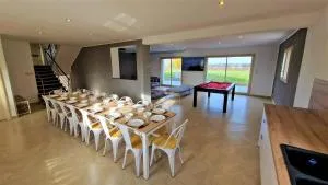 Les retrouvailles des Ducs by Vindihouses - piscine chauffé toute l'année - billard - Fontaine