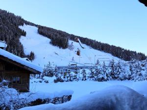 Chalets Chalet Courchevel, 6 pieces, 10 personnes - FR-1-575-119 : Chalet