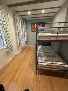 Maisons de vacances GITE LES VOLETS BLEUS : photos des chambres