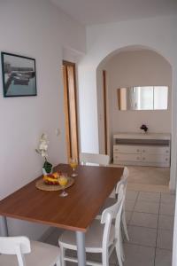 Apartments and Rooms Nikola