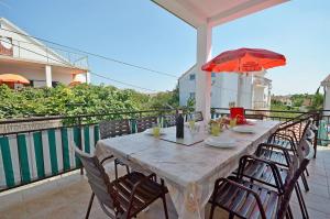 Apartment and Room Ivica