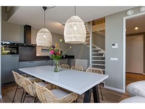 Stylish Marina Loft w Balcony