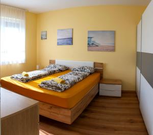Sunshine Apartman with Free Parking