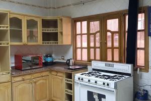 4BR Ground Floor Apartment near 5A Families Only