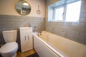 Stunning Cottage With A Private Hot Tub And Sauna In Norfolk Ref 99003Ac