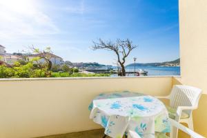 Apartments Darko by the sea 