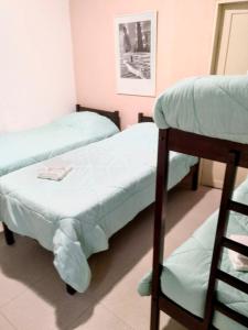 Suítes a 50 metros da Rua das Pedras