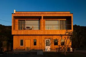 HOLLY CAMP CASA - Suno