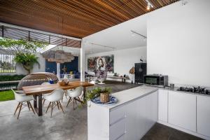 Loft Volcano by Alfred in Bali