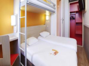 Hotels Premiere Classe Auxerre : photos des chambres