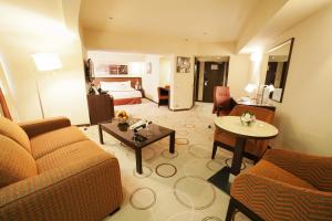 Junior Suite room in DoubleTree by Hilton Bucharest Unirii Square
