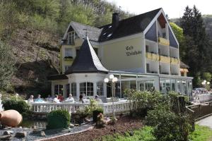 3 star hotell Hotel am Schwanenweiher Bad Bertrich Saksamaa