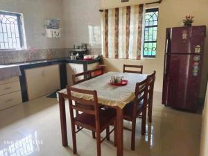 HIS GRACE BEACH VILLA - Near MALPE BEACH