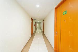 RedLiving Apartemen Green Lake View Ciputat - Pelangi Rooms 1 Tower E