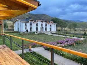 Kemin Guest House - Tar-Suu