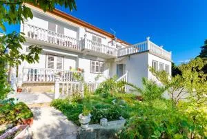 Rooms Mladen P - Banjol