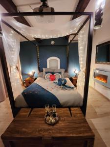 B&B / Chambres d'hotes A l'Oree des pins - Gite independant avec baignoire balneo et Home Cinema en sup - Voir info de l'hote : photos des chambres