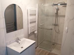 Appartements gite repos et tranquillite M : photos des chambres
