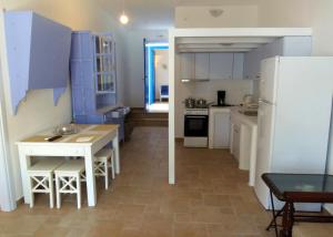 Heliotropio Studios & Apartments Milos Greece