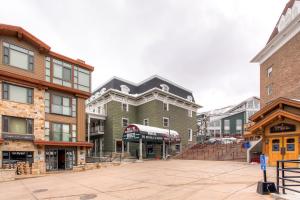 Resort Plaza Condominiums 5030 - 5064