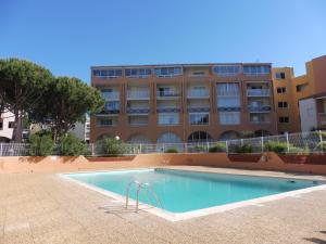 ANTINEA Joli T2 cabine piscine proche plage Richelieu cap dAgde