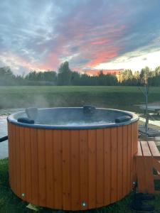 Starp debesīm un zemi