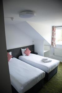 Classic Twin Room room in Draycote Hotel And Whitefields Golf Course