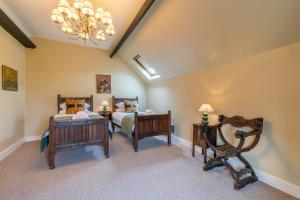 Charming Historic Cotswold Cottage in Central Winchcombe