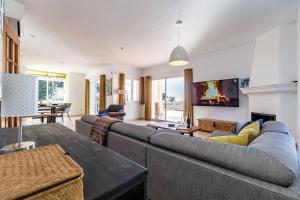 88-Exclusive Villa with Private Pool in Mijas, Malaga