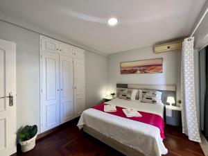 Vilamoura Marina Mar 2 With Pool by Homing