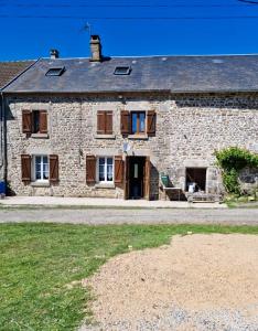 Maison de 3 chambres avec jardin clos et wifi a Saint Georges la Pouge