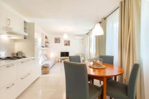 Follow the Sun img22