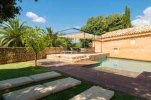 Three-Bedroom Holiday Home  room in Villa Florit