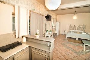 Paloma Luxury Studios