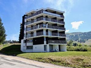 Appartements Appartement Chamrousse, 2 pieces, 5 personnes - FR-1-340-118 : photos des chambres