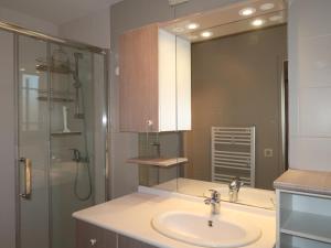 Maisons de vacances Holiday Home Les Iris by Interhome : photos des chambres