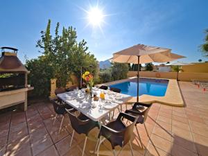 Villa Liriopadel by Interhome