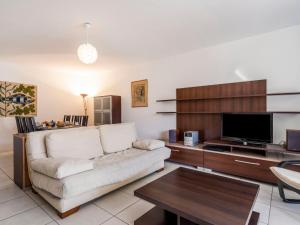 Appartements Apartment Kalika by Interhome : photos des chambres