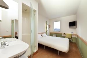 Hotels ibis budget Mantes-la-Jolie : photos des chambres