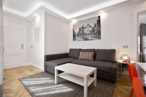 Gran Via by RegalateMadrid