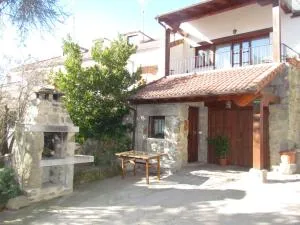 Casa Rural La Piedra del Mediodía de Gredos - 霍约斯德尔埃斯皮诺