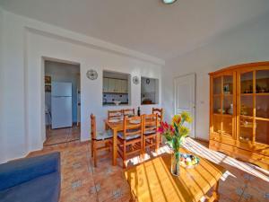 Apartment Canuta Baja-1 by Interhome