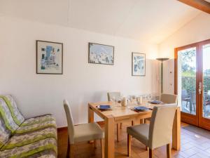 Maisons de vacances Holiday Home Le Clos d'Azur 2 - LMO139 by Interhome : photos des chambres