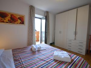 Apartment Casa Rasat-2 by Interhome