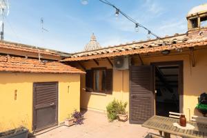 La mansarda del Papa - ZENO 05