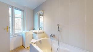 Appartements Gite des Bains PARKING HYPERCENTRE 6-8personnes : photos des chambres