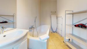 Appartements Gite des Bains PARKING HYPERCENTRE 6-8personnes : photos des chambres