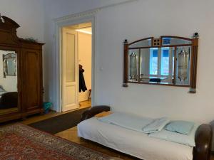 City Central Apartments 2 next to New York Cafe